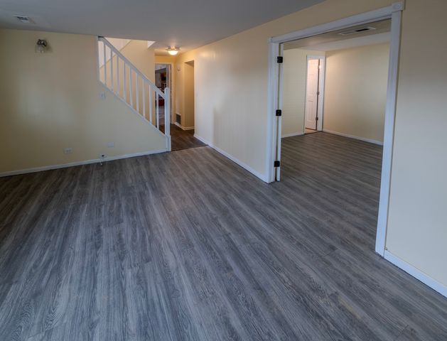 630 Clover Lane, Schaumburg, IL 60193