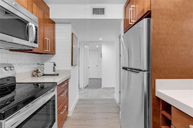 5845 Collins Ave 201, Miami Beach, FL 33140