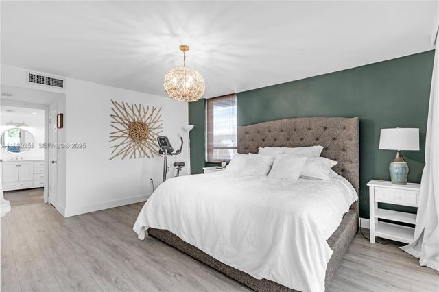 5845 Collins Ave 201, Miami Beach, FL 33140