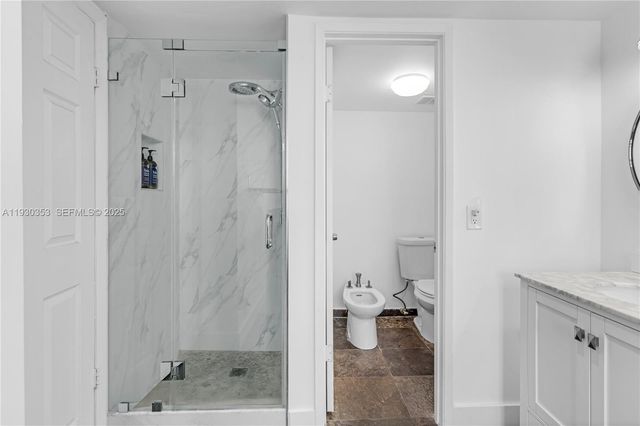 5845 Collins Ave 201, Miami Beach, FL 33140