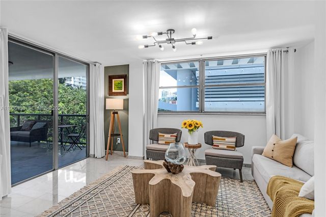 5845 Collins Ave 201, Miami Beach, FL 33140