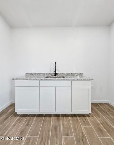 351 Mosher Way, Socorro, TX 79927