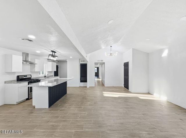 351 Mosher Way, Socorro, TX 79927