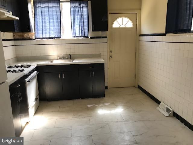 708 MIFFLIN ST, Philadelphia, PA 19148