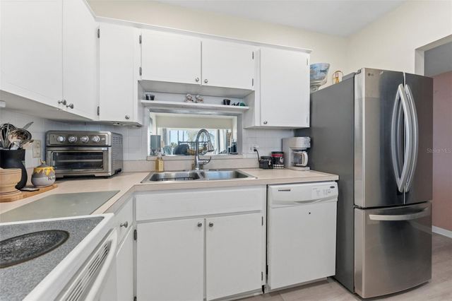 10215 REGAL DRIVE 56, Largo, FL 33774