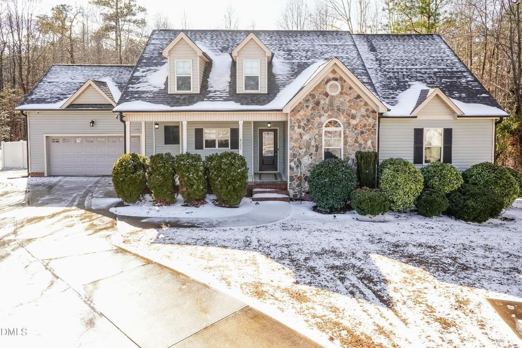 4001 Hopkins Trace Lane, Zebulon, NC 27597