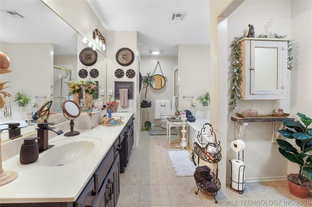 2101 W Vicksburg Street, Broken Arrow, OK 74011