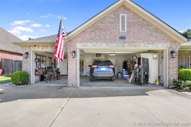 2101 W Vicksburg Street, Broken Arrow, OK 74011