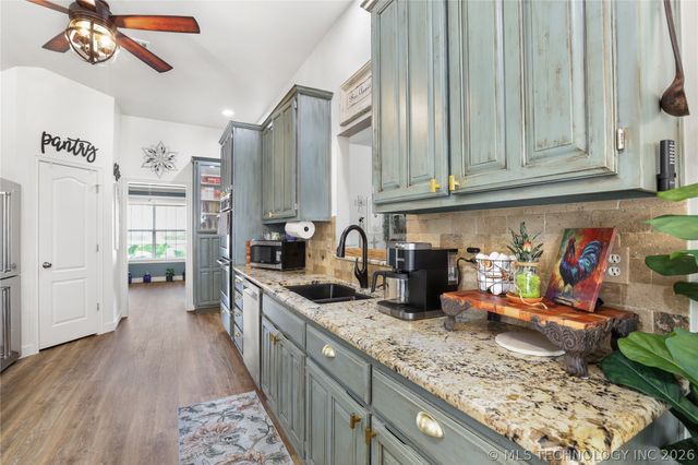 2101 W Vicksburg Street, Broken Arrow, OK 74011