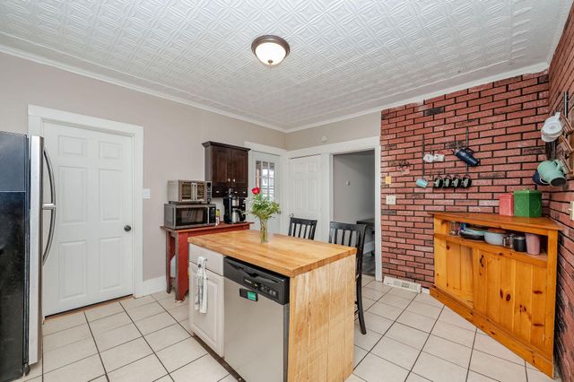 89 Charles Street, Milton, NH 03851