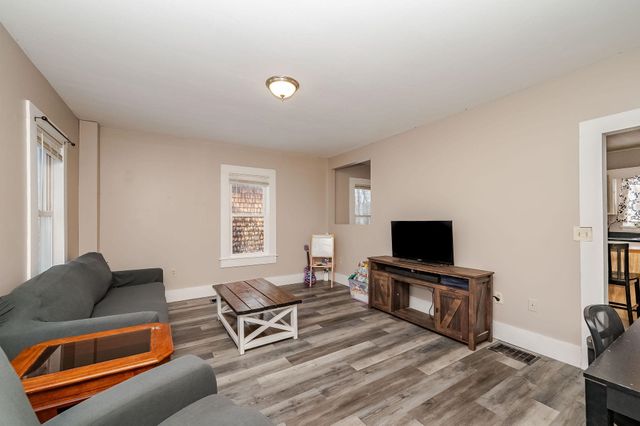 89 Charles Street, Milton, NH 03851