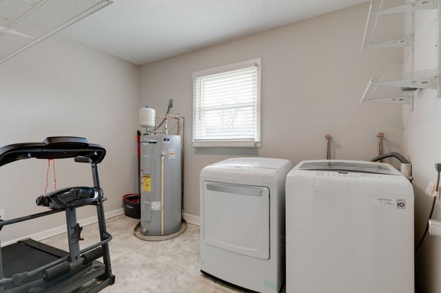 5107 Austin Peay Hwy, Westmoreland, TN 37186