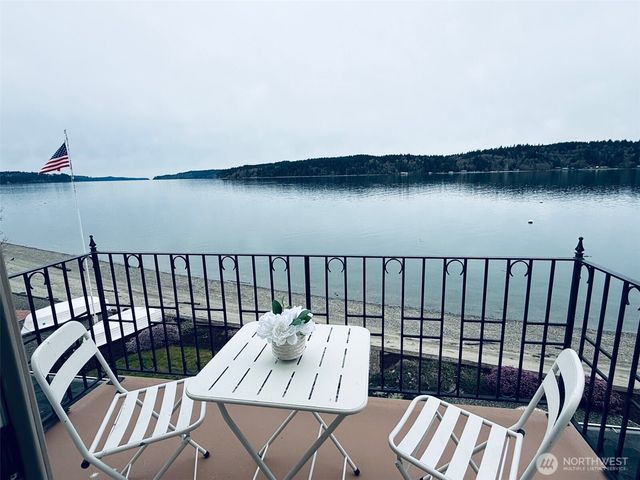 13111 Point Richmond Beach Road NW, Gig Harbor, WA 98332