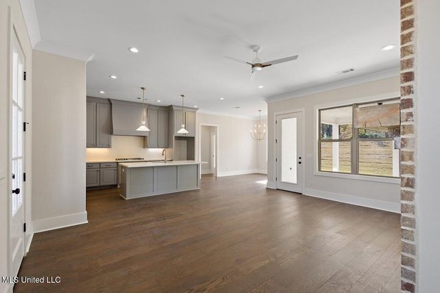 207 Lake Crest Drive, Madison, MS 39110