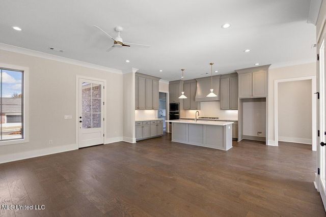 207 Lake Crest Drive, Madison, MS 39110