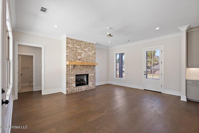 207 Lake Crest Drive, Madison, MS 39110