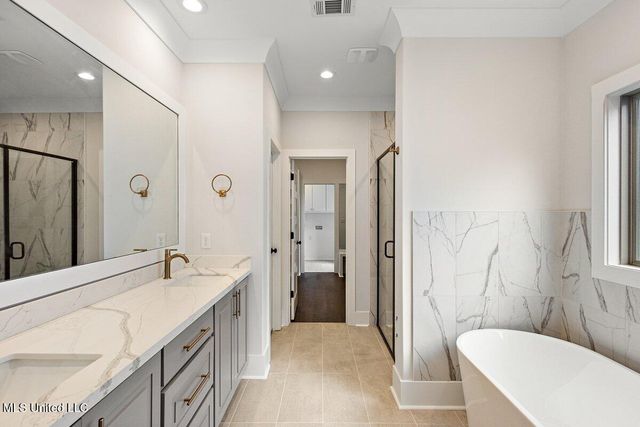 207 Lake Crest Drive, Madison, MS 39110