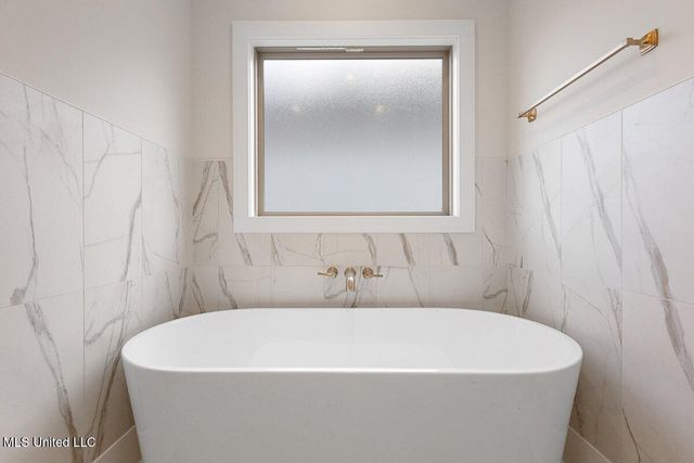 207 Lake Crest Drive, Madison, MS 39110