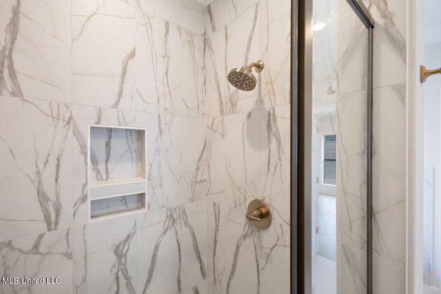 207 Lake Crest Drive, Madison, MS 39110