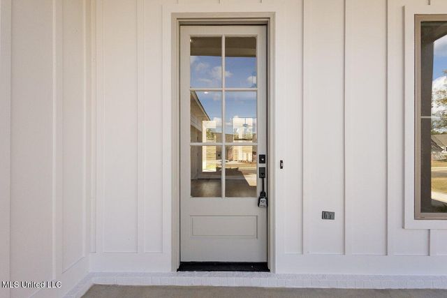 207 Lake Crest Drive, Madison, MS 39110