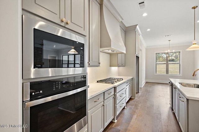 207 Lake Crest Drive, Madison, MS 39110