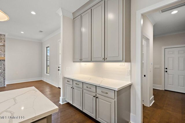 207 Lake Crest Drive, Madison, MS 39110