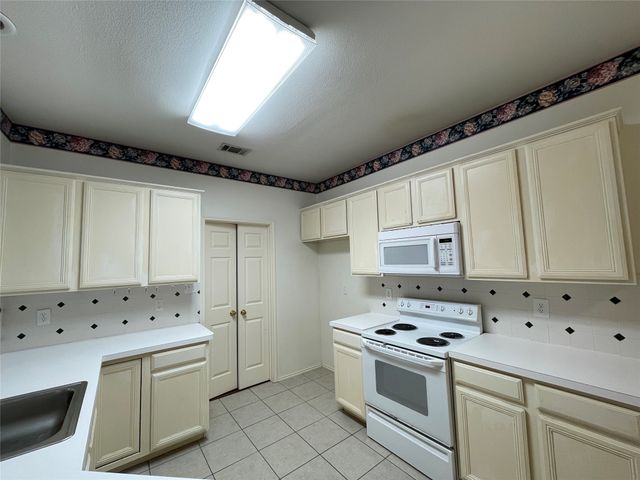 4108 Hedgerow Drive, Plano, TX 75024