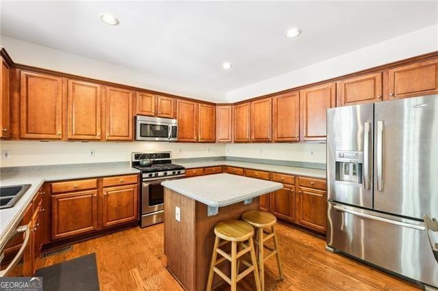 8640 Amsbury Way, Cumming, GA 30041