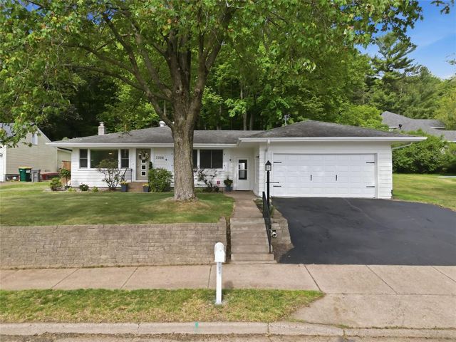 3308 Fairfax Street, Eau Claire, WI 54701