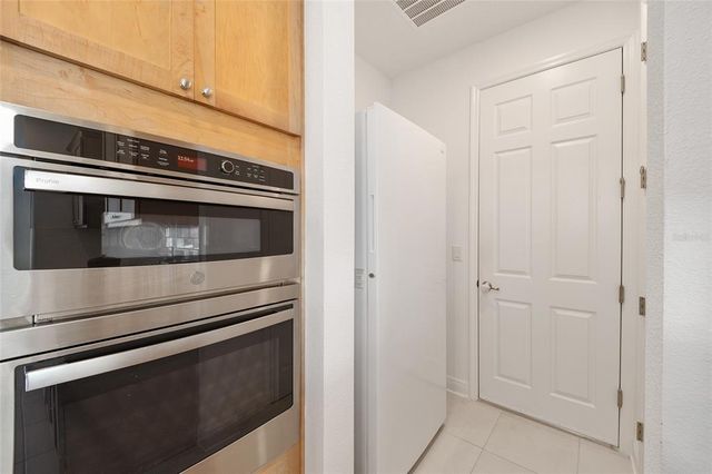 8218 SW 92ND CIRCLE, Ocala, FL 34481