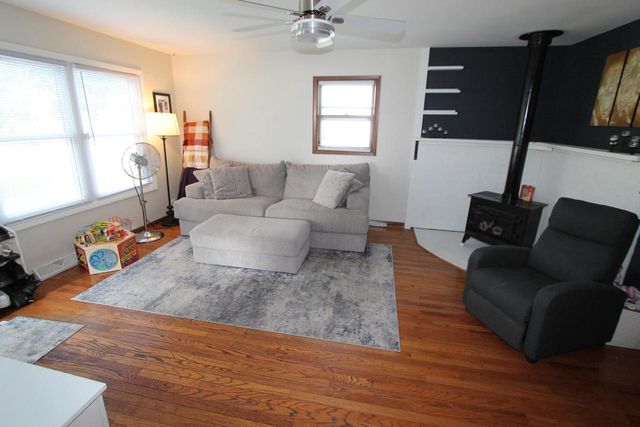 841 Legion DRIVE, Twin Lakes, WI 53181