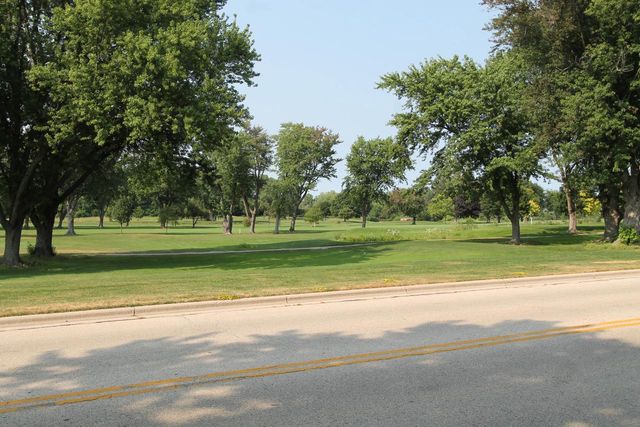 841 Legion DRIVE, Twin Lakes, WI 53181