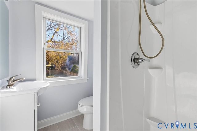 152 Chesterfield Ave, Colonial Heights, VA 23834