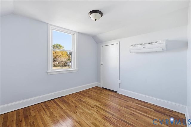 152 Chesterfield Ave, Colonial Heights, VA 23834