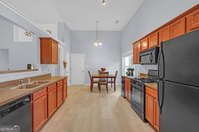 2511 Southhaven Lane, Buford, GA 30519