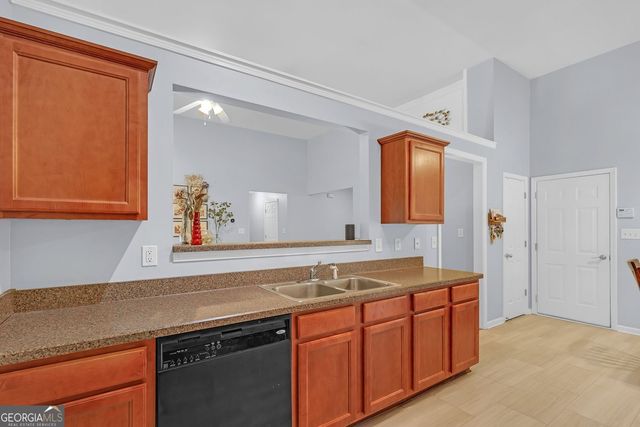 2511 Southhaven Lane, Buford, GA 30519
