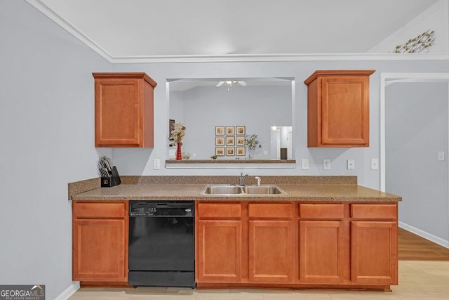 2511 Southhaven Lane, Buford, GA 30519
