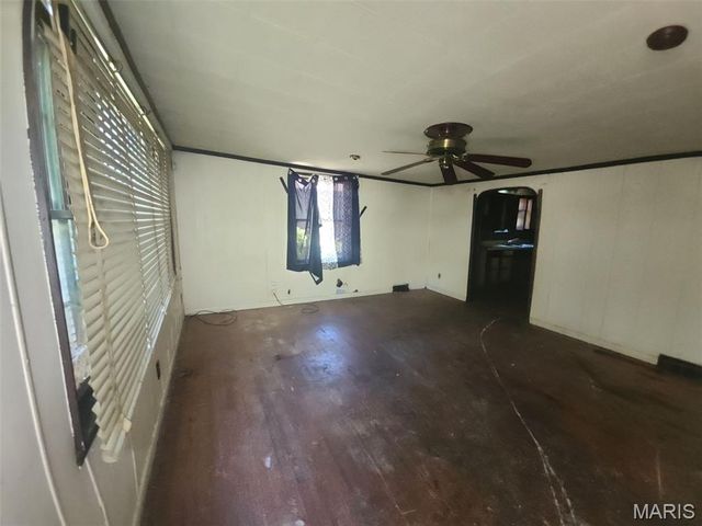 7497 Rowles Avenue, St Louis, MO 63135