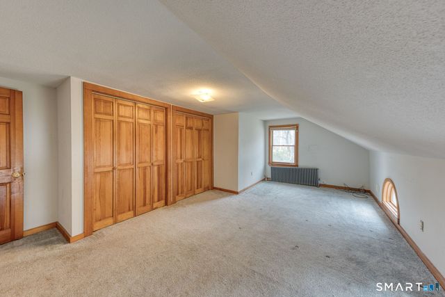 879 Neipsic Road, Glastonbury, CT 06033