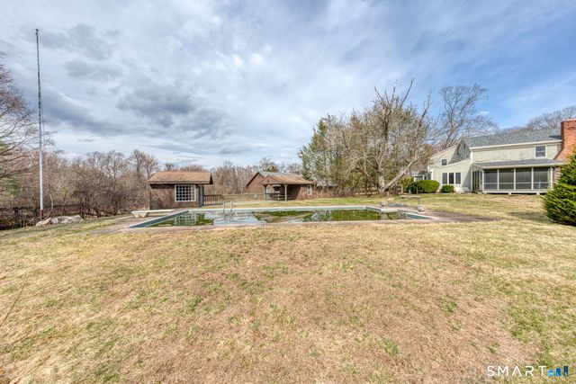 879 Neipsic Road, Glastonbury, CT 06033