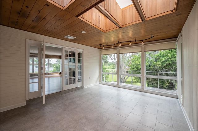 7 LAKE HOLLINGSWORTH DRIVE, Lakeland, FL 33803