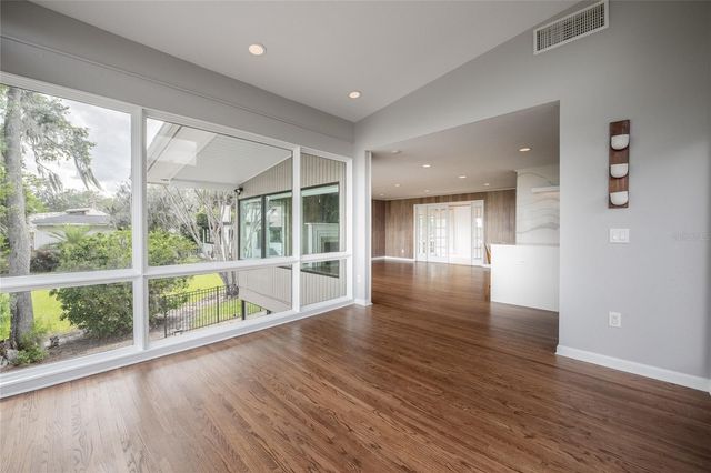 7 LAKE HOLLINGSWORTH DRIVE, Lakeland, FL 33803