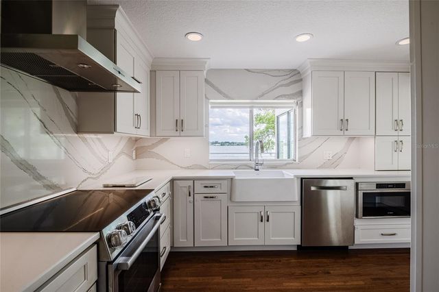 7 LAKE HOLLINGSWORTH DRIVE, Lakeland, FL 33803