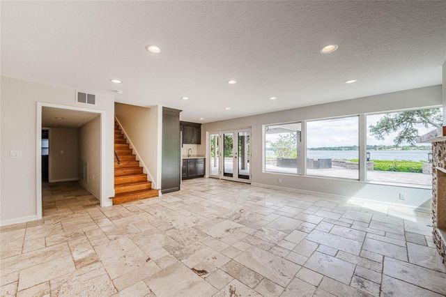7 LAKE HOLLINGSWORTH DRIVE, Lakeland, FL 33803