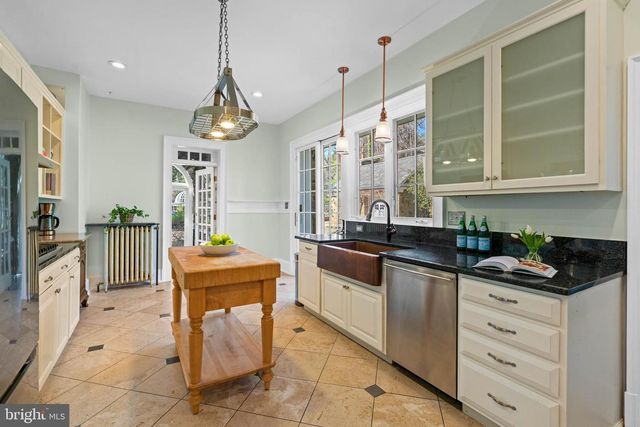 2325 PORTER STREET, Washington, DC 20008