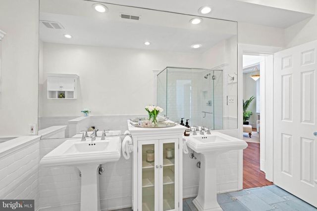 2325 PORTER STREET, Washington, DC 20008
