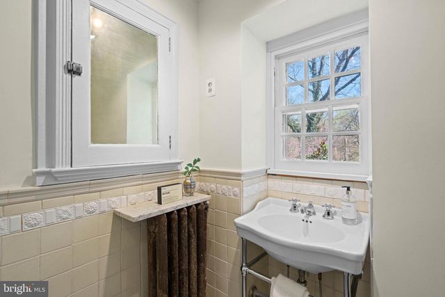 2325 PORTER STREET, Washington, DC 20008