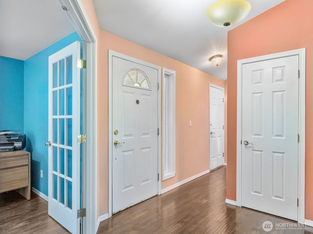 1 Lakewood Oaks Drive SW, Lakewood, WA 98499