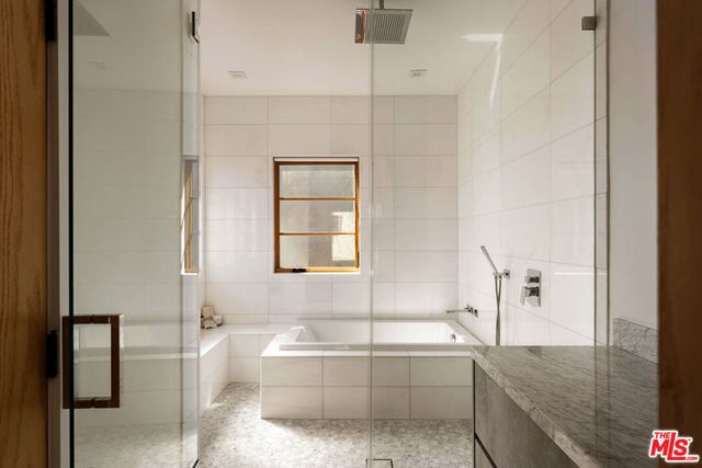 1033 N Vista Street D, West Hollywood, CA 90046