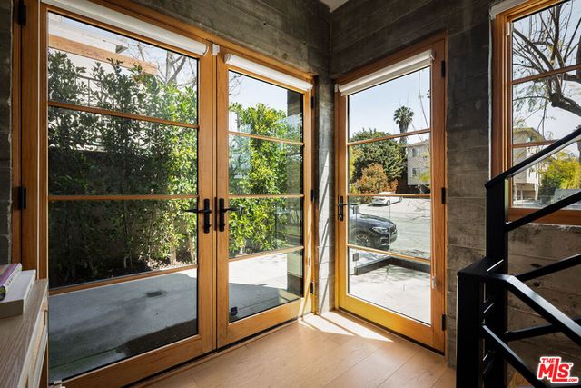 1033 N Vista Street D, West Hollywood, CA 90046